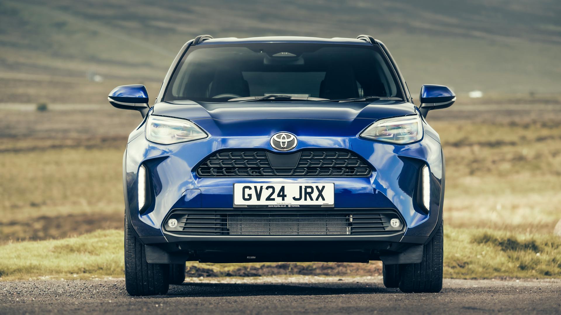 2024 Toyota Yaris Cross front static RHD